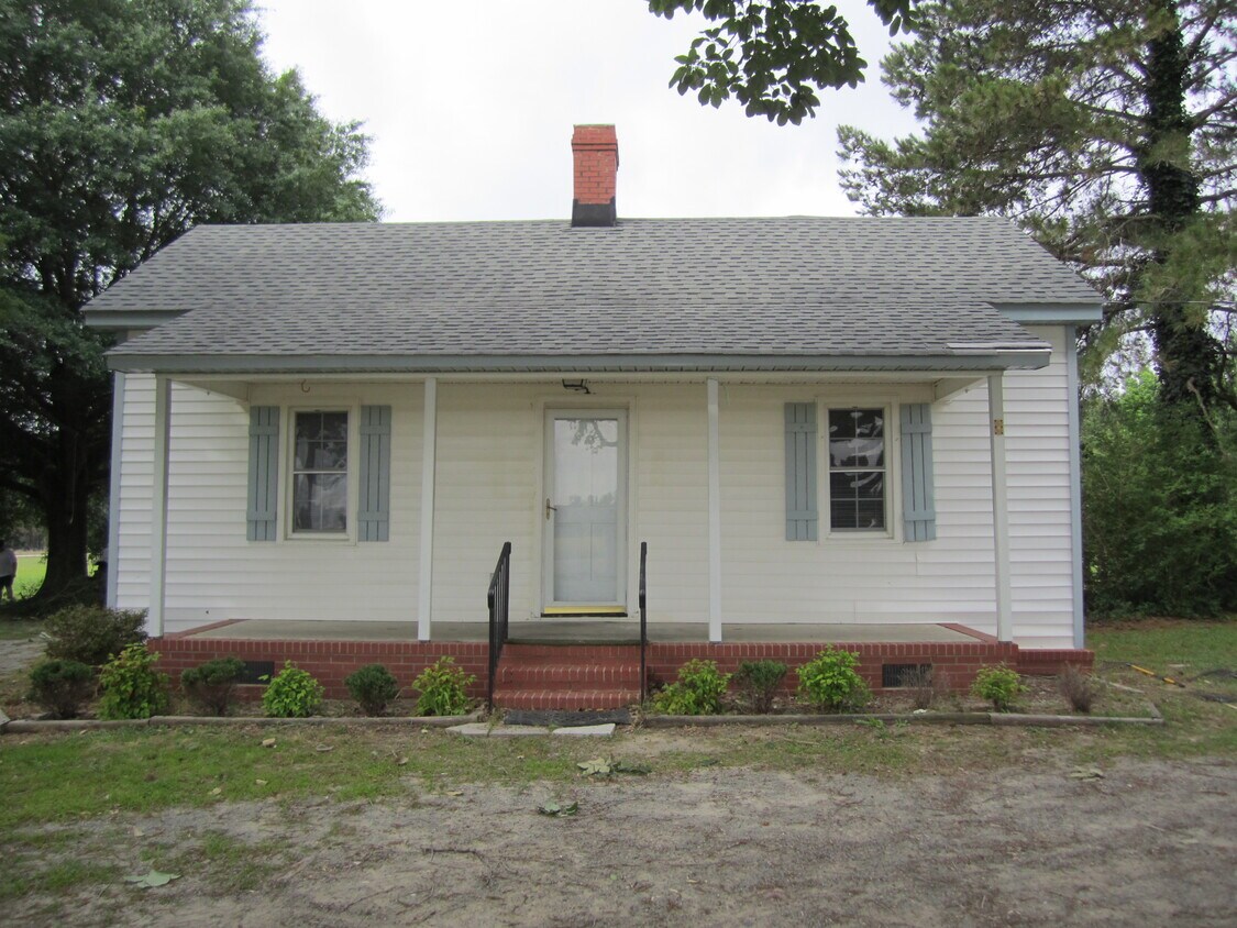 2303 Old Smithfield Rd, Goldsboro, NC 27530 House Rental in Goldsboro