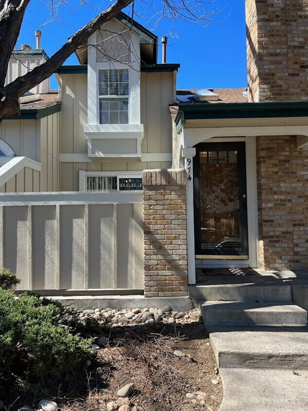 Primary Photo - Long Realty & Property Management - Large ...