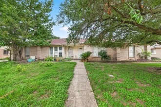 Building Photo - 2334 Autumn Springs Ln