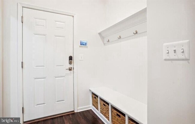 Foto del edificio - 17851 Woods Overlook Dr