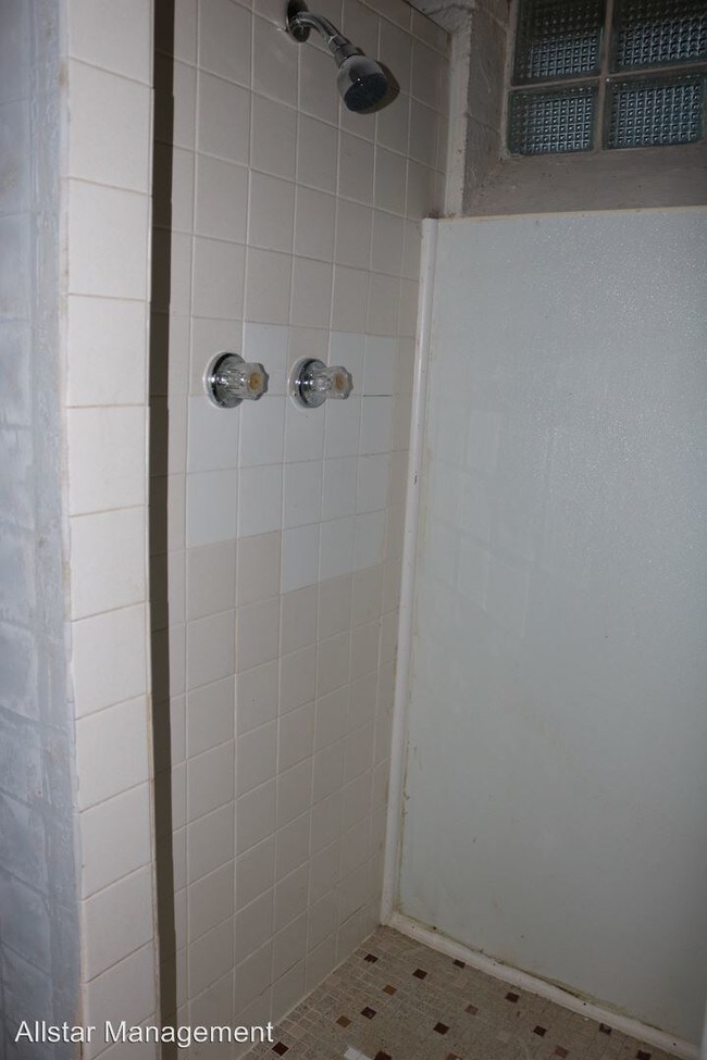 Building Photo - 14217 Kennerdown Ave
