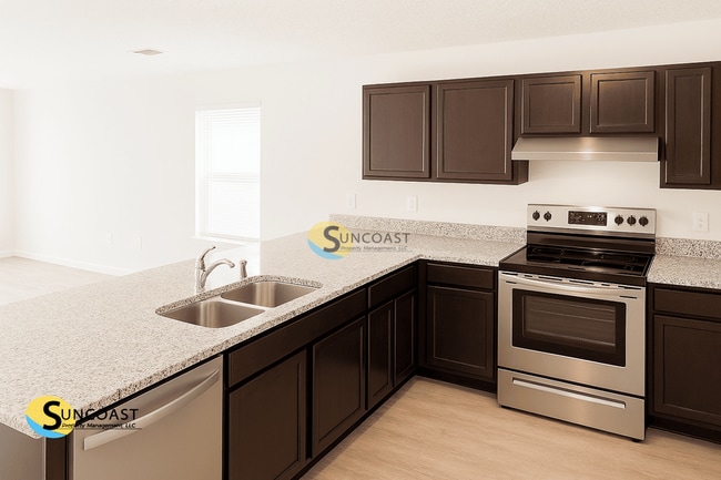 Building Photo - 1184 Comanche St