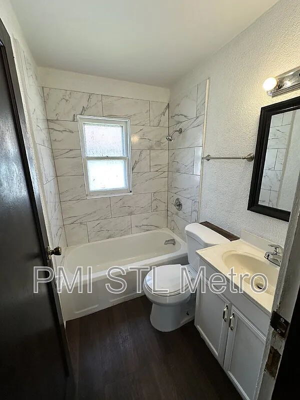 Building Photo - 7117 Garesche Ave