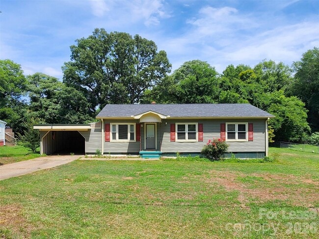 Foto del edificio - 135 Oak Grove Rd