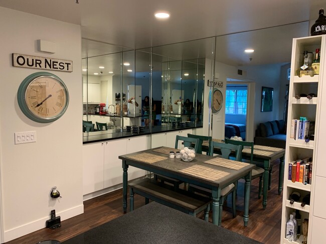 modern open plan dining - 17161 Alva Rd