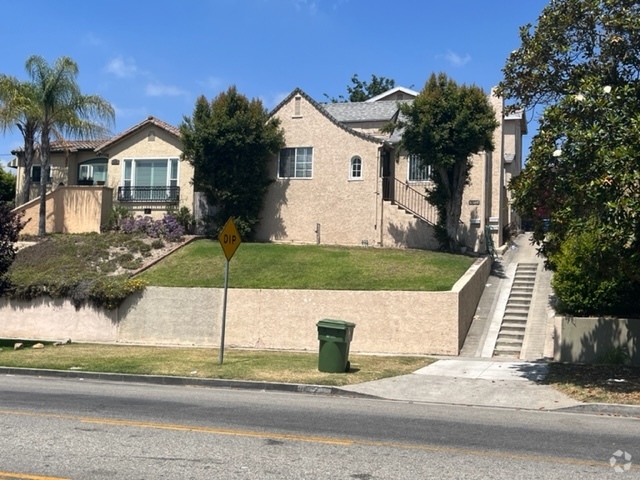 Building Photo - 1871 S Redondo Blvd