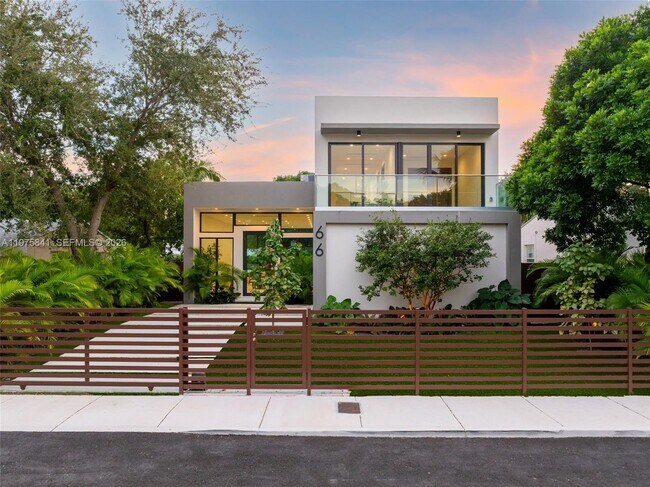 Foto del edificio - 66 NW 50th St