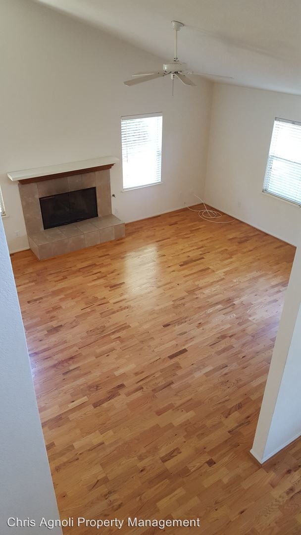 Building Photo - 4 br, 3 bath House - 5300 Shoreline Dr