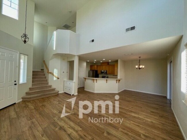 Building Photo - 2206 Cox Ln