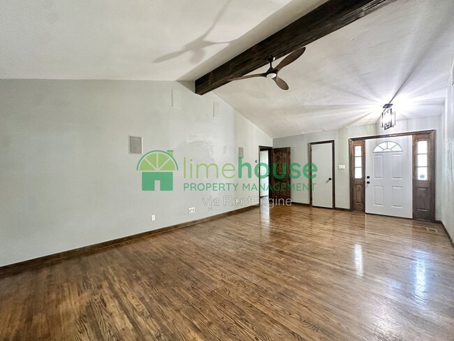 Building Photo - 417 Lynn Shores Dr