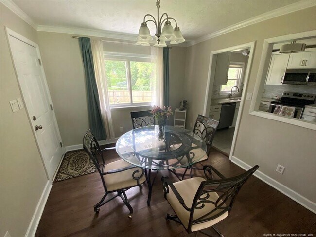 Building Photo - 3308 Cranbrook Dr
