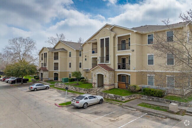 Building Photo - Mia Highland Park