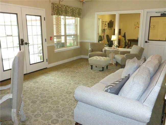 Building Photo - 301 Elk Dr