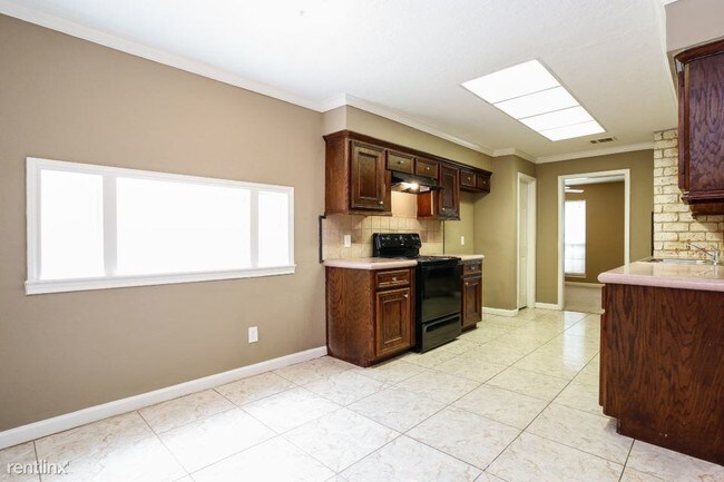 Foto del edificio - 7434 Antoine Dr