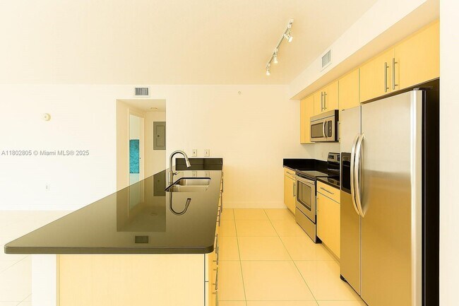 Foto del edificio - 79 SW 12th St