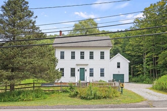 Building Photo - 3238 Main St