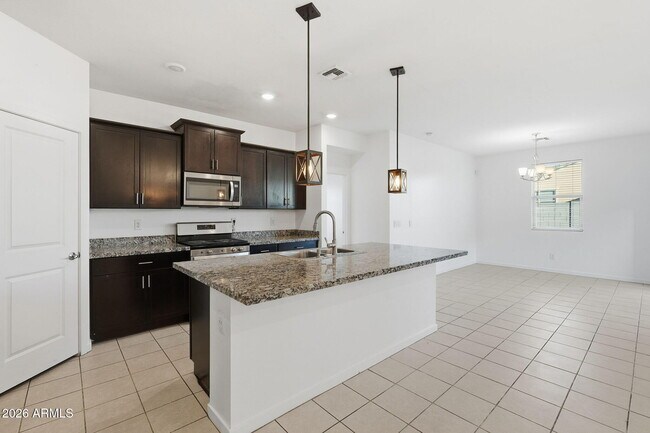 Foto del edificio - 6762 W Encinas Ln