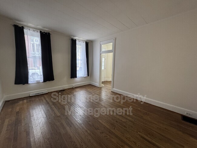 Foto del edificio - 40-42 East Franklin Street - 1