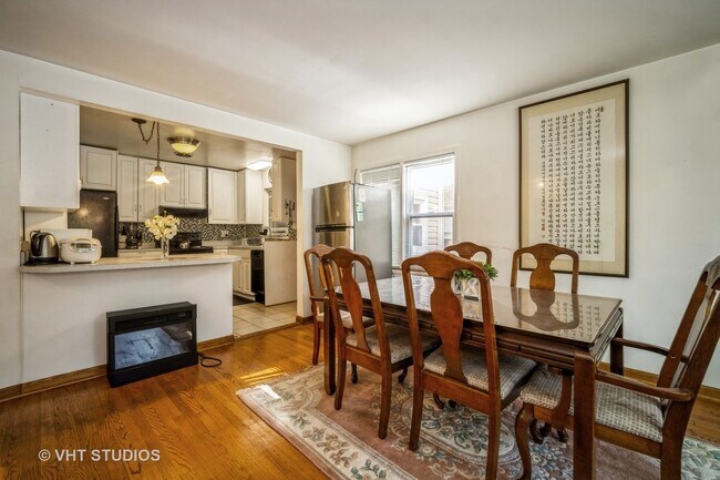 Foto del edificio - 4914 Louise St