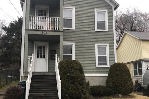 Primary Photo - 202 Smith St