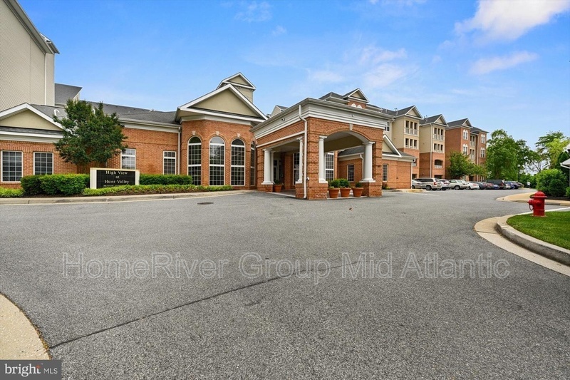 Primary Photo - 400 Symphony Cir