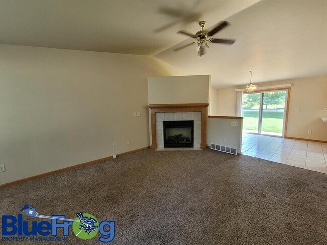 Foto del edificio - 3282 Windland Dr