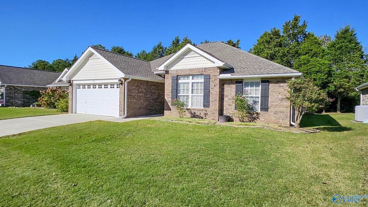 Foto principal - 111 Artesian Ln NW