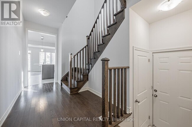 Building Photo - 112 Ogston Cres