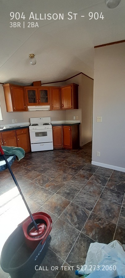 Foto del edificio - Roomy 3 Bed 2bath Mobile Home