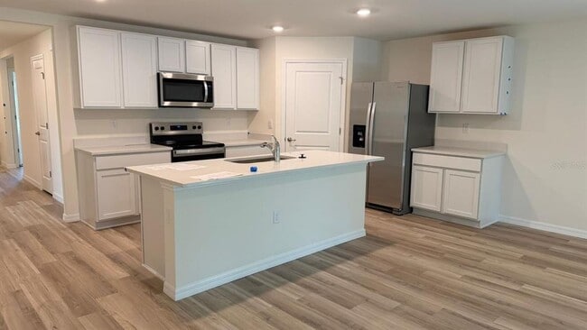 Foto del edificio - 8407 Clearway Dr