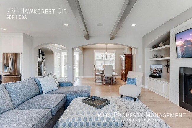 Foto del edificio - 730 Hawkcrest Cir