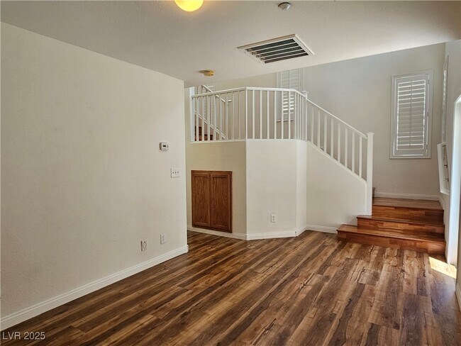 Building Photo - 6636 Weeping Pine St
