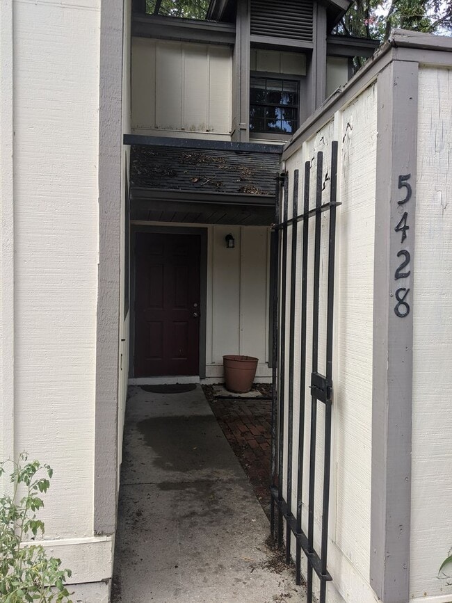 Cypress Pointe - Cypress Pointe House