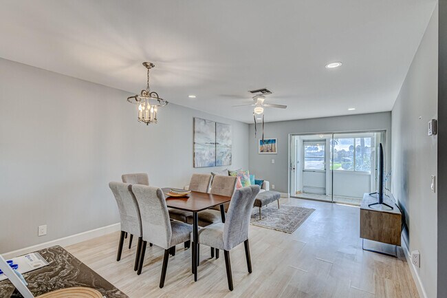 Building Photo - 2680 Barkley Dr E