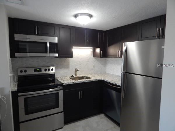 Building Photo - 3849 S Lake Dr