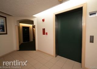 Foto del edificio - 43050-43012 12 Oaks Crescent Dr