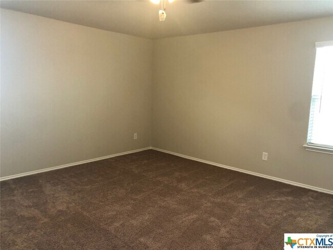 Foto del edificio - 745 Peak Pl