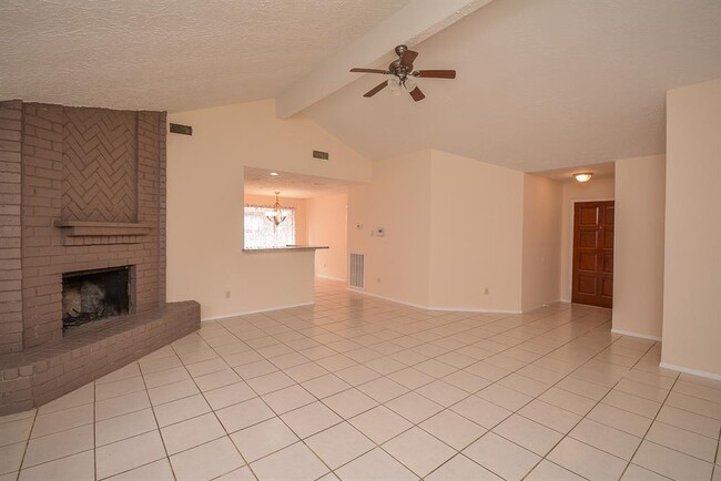 Foto del edificio - 8311 Bee Meadow Ln