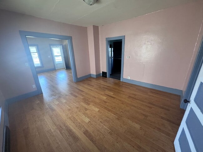 Building Photo - Spacious 4-Bed Home Near Schools with Back...