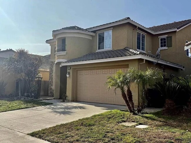 Building Photo - 3017 Roslyn Dr