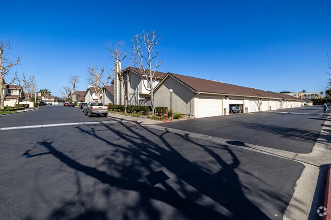 Building Photo - 1700 W Cerritos Ave