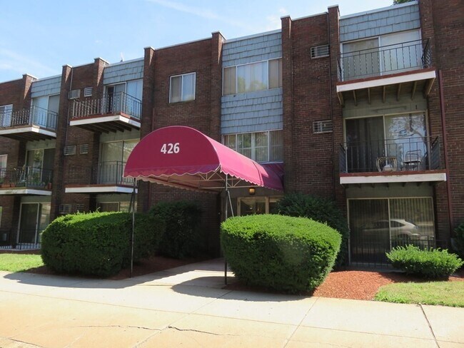 Foto del edificio - 426 Pleasant St