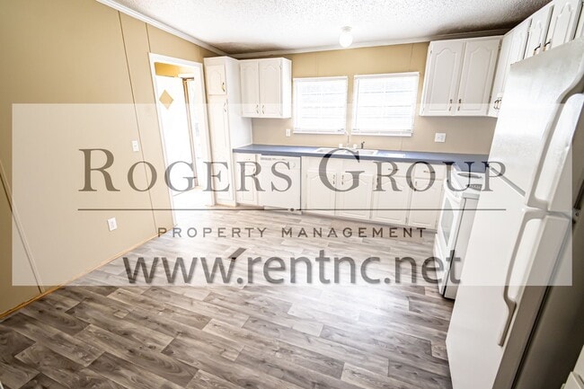 Building Photo - Homes for rent in Kittrell NC - 141 S. Lyn...