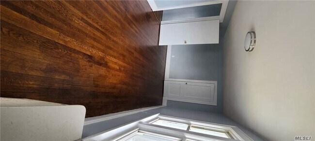 Foto del edificio - 88 Poplar St
