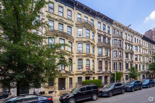 Building Photo - 43 W 85TH St