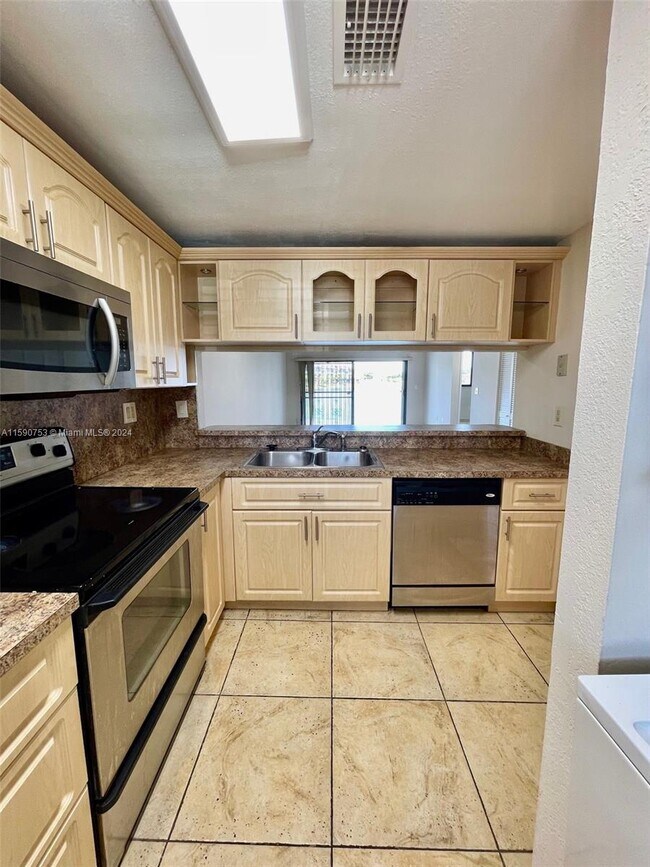 Foto del edificio - 10290 NW 9th St Cir
