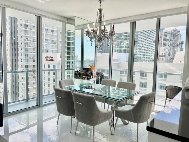 Foto del edificio - 79 SW 12th St