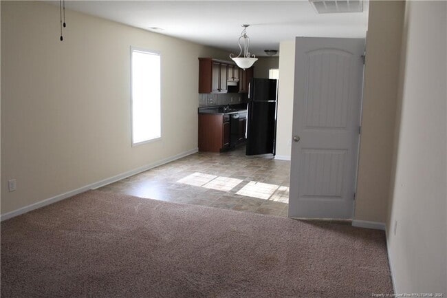 Building Photo - 3705a Hillcrest Dr