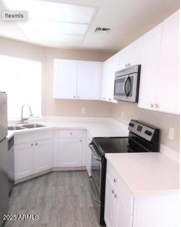 Building Photo - 930 N Mesa Dr