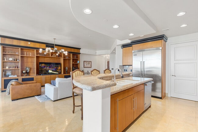 Building Photo - 9101 Alta Dr